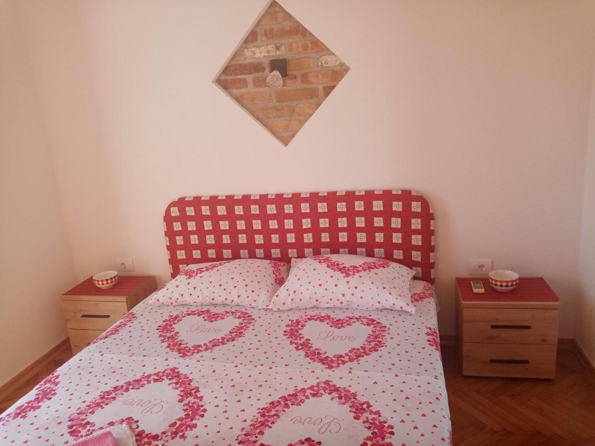 Apartmani Bosco Tivat Exteriör bild