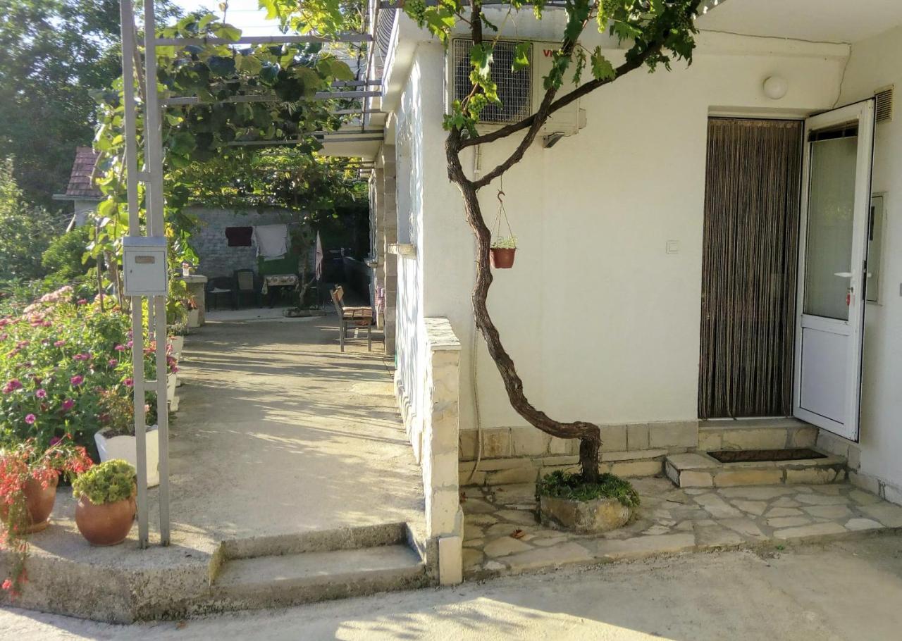 Apartmani Bosco Tivat Exteriör bild