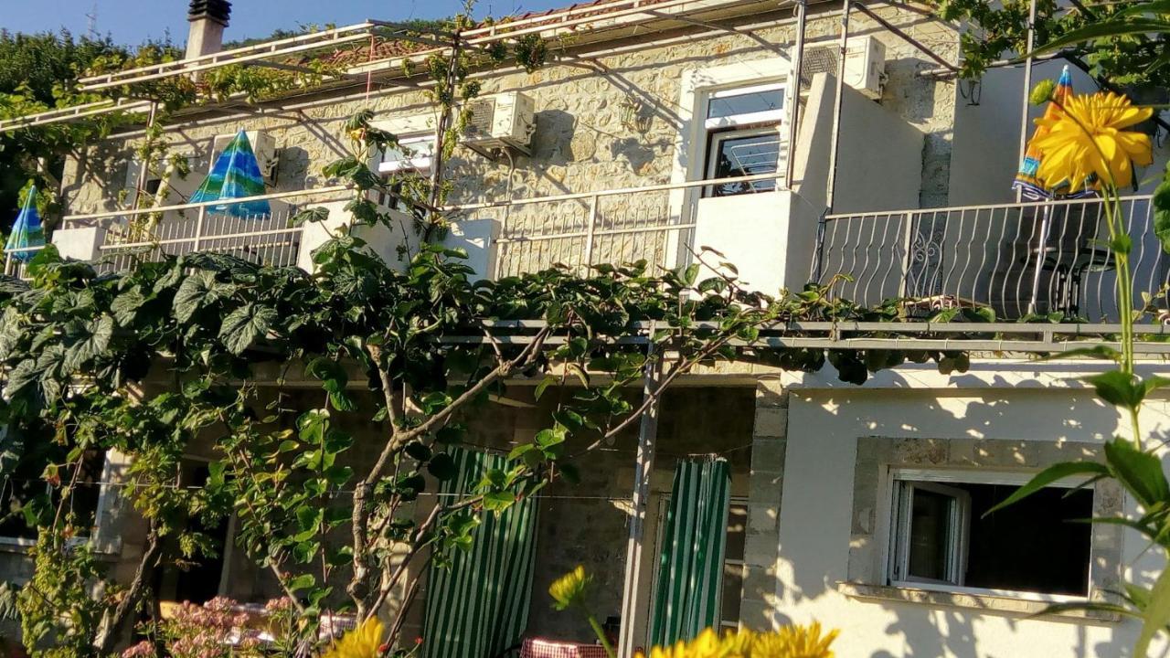 Apartmani Bosco Tivat Exteriör bild
